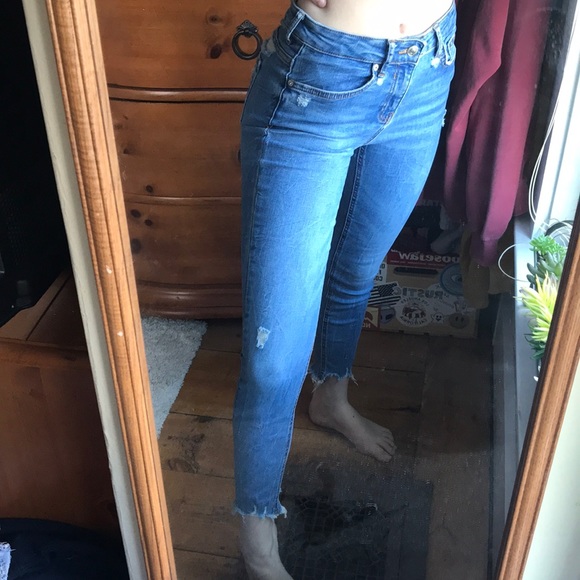 zara distressed blue jeans - Picture 1 of 3
